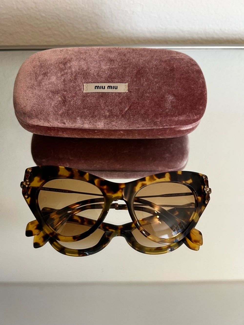 Miu Miu Tortoiseshell Cat-Eye Sunglasses - Brown Lenses